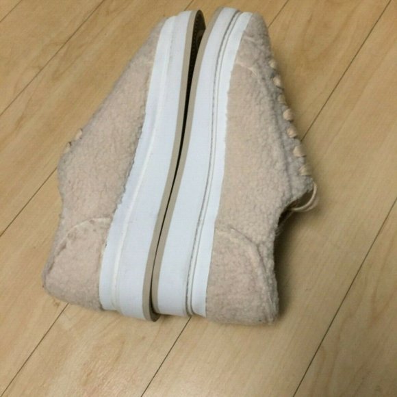 NWT ZARA SHERPA FAUX FUR SHEARLING TEDDY SNEAKERS CREAM PINK PLATFORM 9 LACE UP - Picture 5 of 8